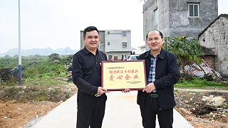 鸿凯家具-爱心捐赠情谊浓 乡村振兴显担当